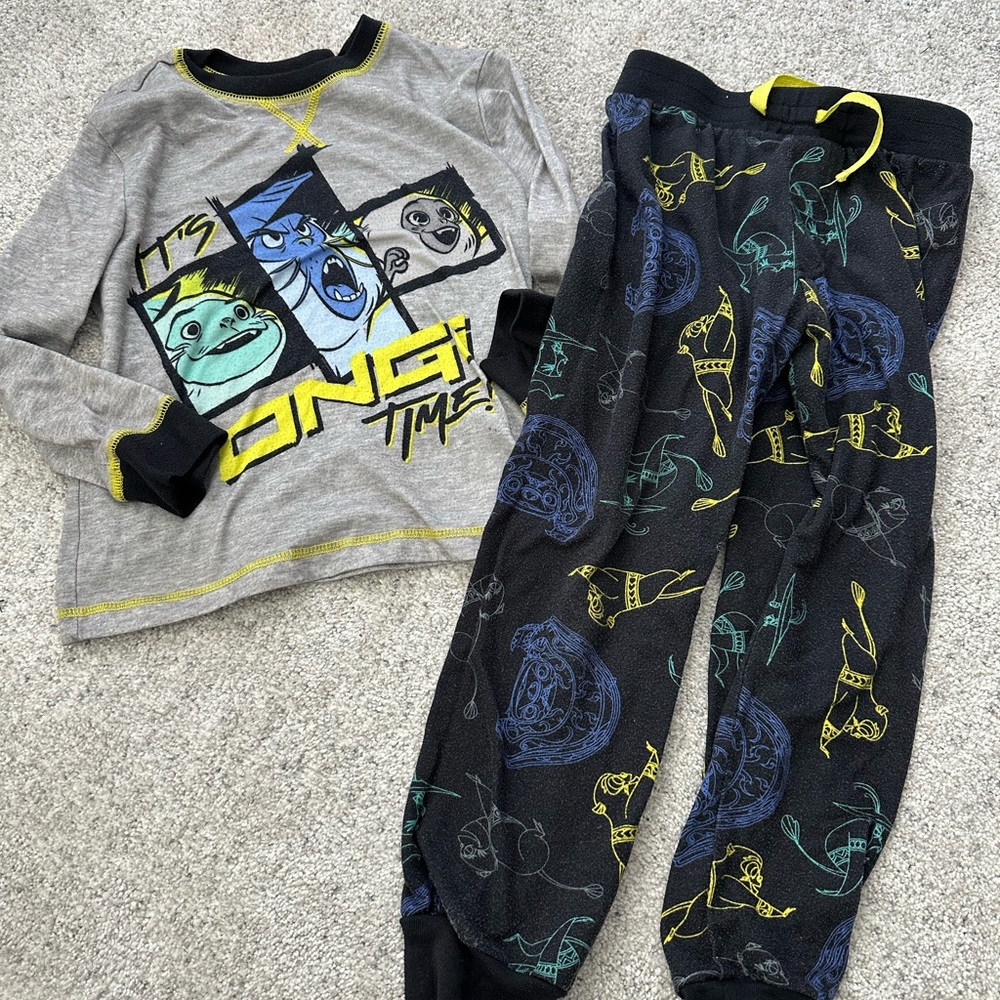 Disney Raya Gray and Black Pajama Set size 5/6